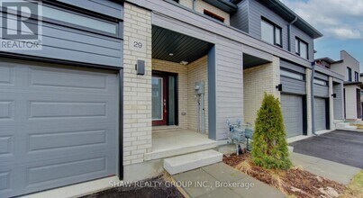 29 Oak Frst Cmn in Cambridge, ON - Building Photo - Building Photo