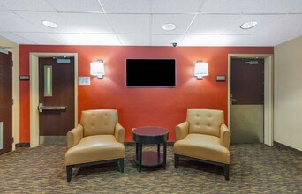Furnished Studio-Baltimore - BWI Airport - in Linthicum Heights, MD - Foto de edificio - Building Photo