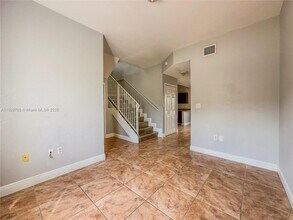 17866 NW 74th Ct in Hialeah, FL - Building Photo - Building Photo