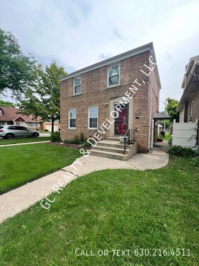property at 735 Hull Ave
