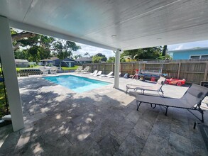 1754 SW 28th Ter in Fort Lauderdale, FL - Building Photo - Building Photo