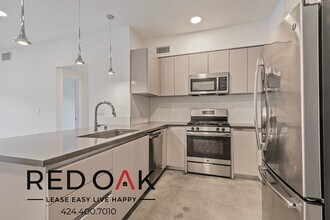 453 S Kenmore Ave in Los Angeles, CA - Building Photo - Building Photo