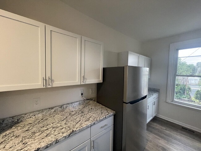 2350 Logan St in Harrisburg, PA - Building Photo - Building Photo