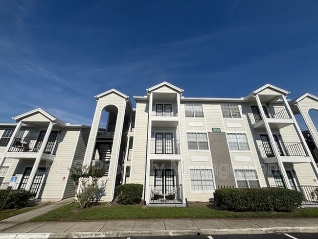 property at 2550 N Alafaya Trail