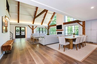 45 Sandra Rd in East Hampton, NY - Building Photo - Building Photo