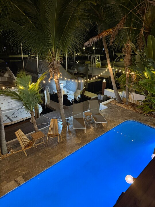 405 Hendricks Isle, Unit 405 in Fort Lauderdale, FL - Foto de edificio