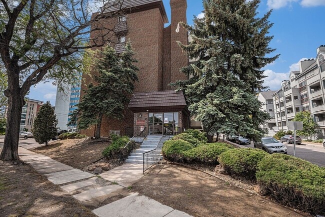 4110 Hale Pkwy in Denver, CO - Building Photo - Building Photo