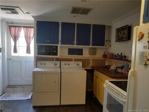17 Marian St, Unit 1311 in Stamford, CT - Building Photo - Building Photo