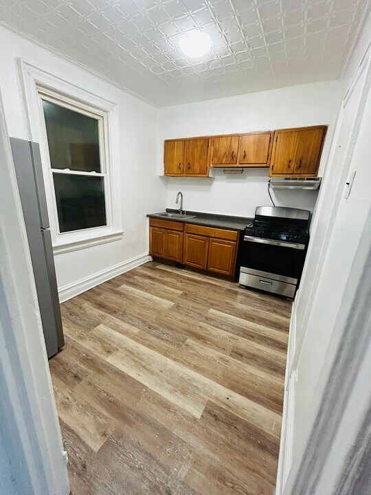 2029 Ryer Ave, Unit 2 in Bronx, NY - Building Photo