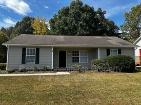 2711 Ingleside Dr in High Point, NC - Building Photo