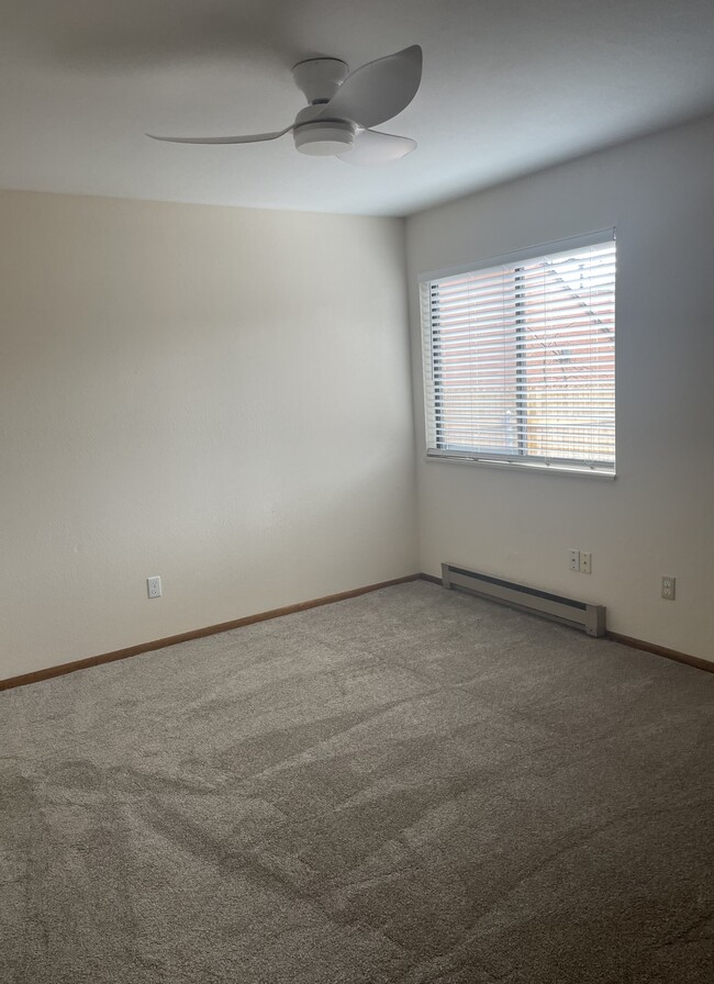52 El Paso Blvd, Unit 2B in Manitou Springs, CO - Foto de edificio - Building Photo