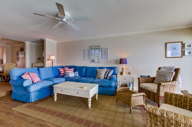 239 S Helix Ave in Solana Beach, CA - Building Photo - Building Photo