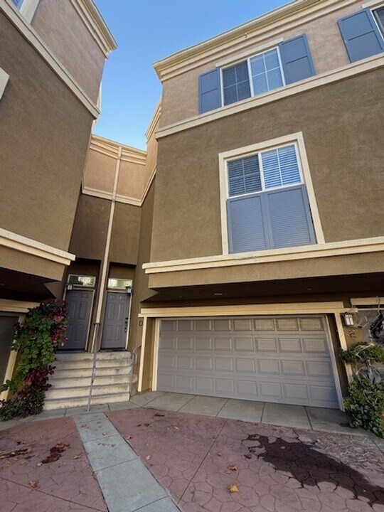 3405 S Main St in Santa Ana, CA - Building Photo