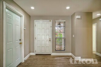 9406 Pebble Glen Ave in Tampa, FL - Building Photo - Building Photo