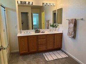6323 Mallard Ct in Rocklin, CA - Building Photo - Building Photo