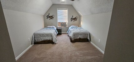8677 S Ashley Glen Cir in Memphis, TN - Building Photo - Building Photo