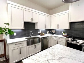 1543 Pine St in Tallahassee, FL - Building Photo - Building Photo