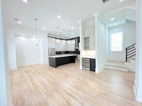 2120 Blalock Rd in Houston, TX - Building Photo - Building Photo