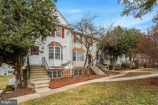 4152 Placid Lake Ct in Chantilly, VA - Building Photo
