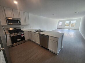 13022 Christopher David Dr in Crosby, TX - Building Photo - Building Photo