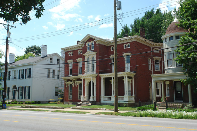 253-255 N Broadway in Lexington, KY - Foto de edificio - Building Photo