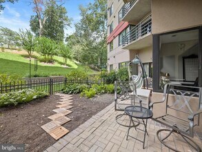 10001 Windstream Dr in Columbia, MD - Building Photo - Building Photo