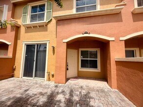 14363 SW 11th St in Pembroke Pines, FL - Building Photo - Building Photo