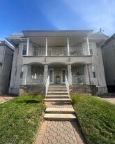 581 Walnut St in Elizabeth, NJ - Building Photo