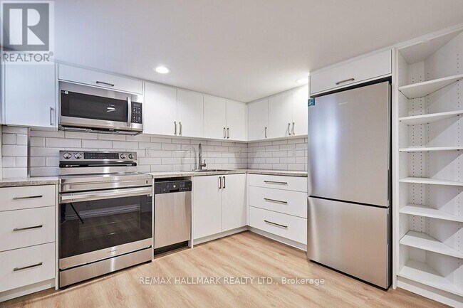 181 Ferris Rd in Toronto, ON - Building Photo - Building Photo