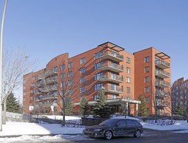 945 Muir in Montréal, QC - Building Photo