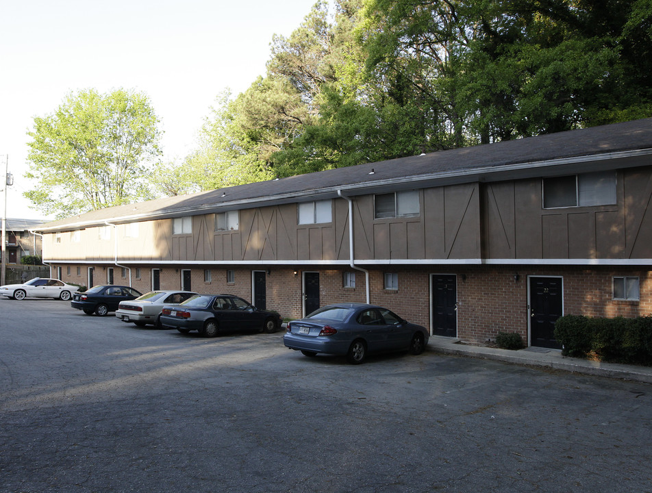 Berkshire Townhomes in East Point, GA - Building Photo