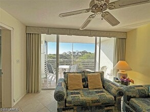 15191 Cedarwood Ln in Naples, FL - Building Photo - Building Photo