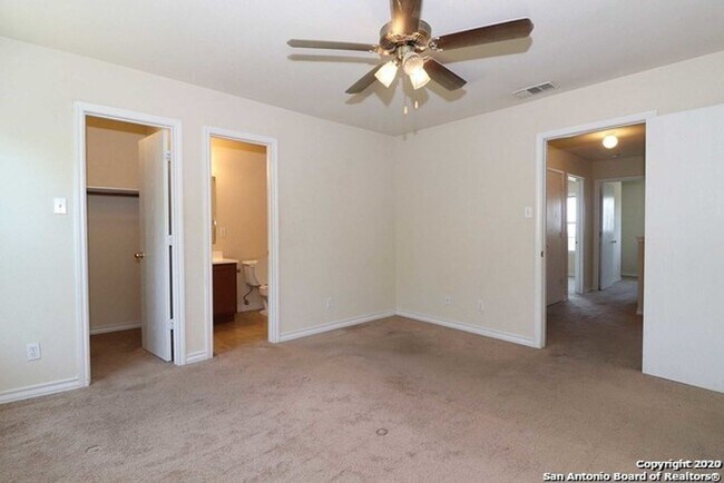 5003 Summit Pass in San Antonio, TX - Building Photo - Building Photo