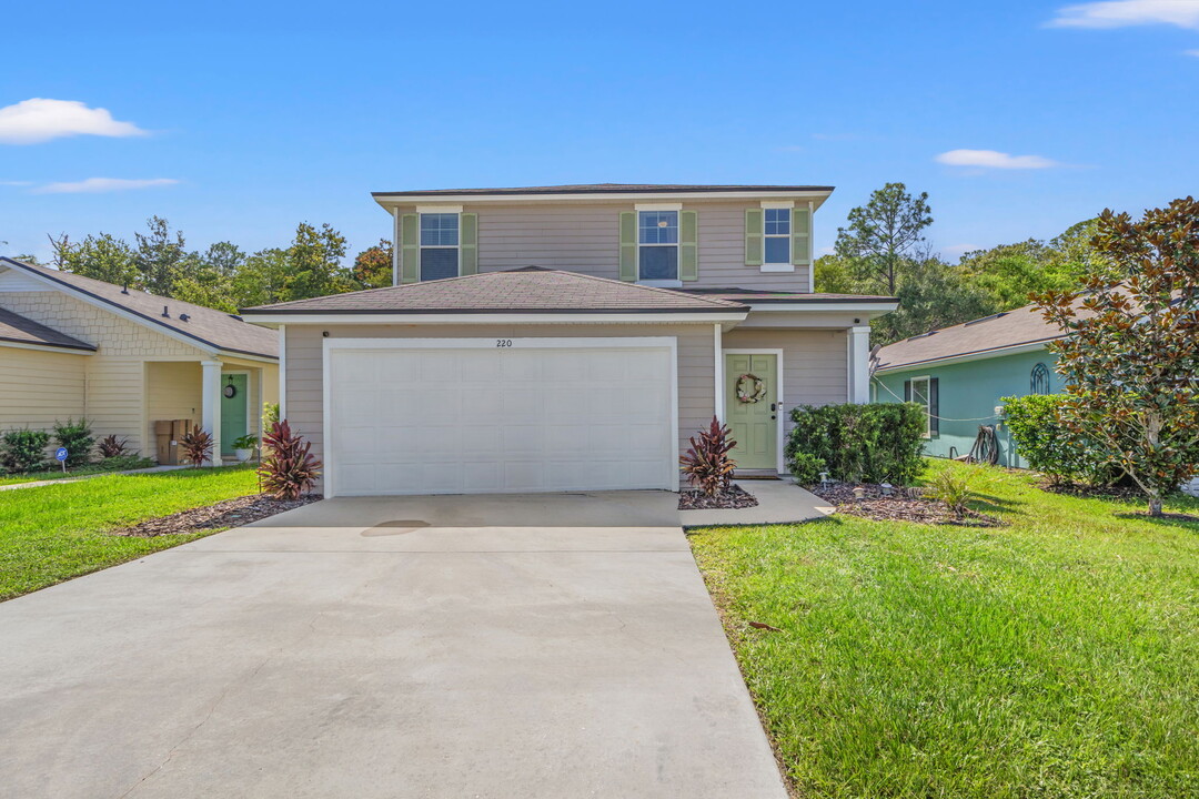 220 Ashby Lndg Wy in St. Augustine, FL - Building Photo