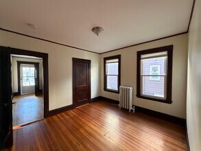 39 Michigan Ave, Unit 1 in Somerville, MA - Building Photo - Building Photo