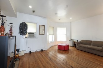 5216-5218 S Prairie Ave in Chicago, IL - Building Photo - Interior Photo