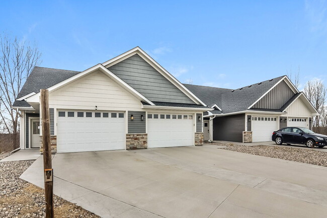 312 61st St in Waverly, MN - Building Photo - Building Photo