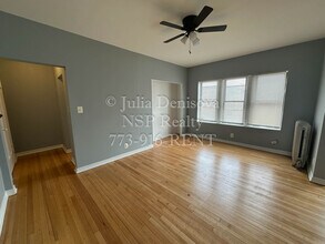 1319 W Estes Ave, Unit 17 in Chicago, IL - Foto de edificio - Building Photo