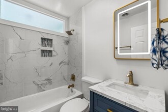 9957 Frederick Rd in Ellicott City, MD - Building Photo - Building Photo