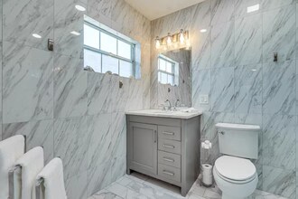 3218 1st St S in Jacksonville Beach, FL - Foto de edificio - Building Photo