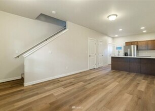 1603-1704 Sunup Loop in Bellingham, WA - Building Photo - Building Photo