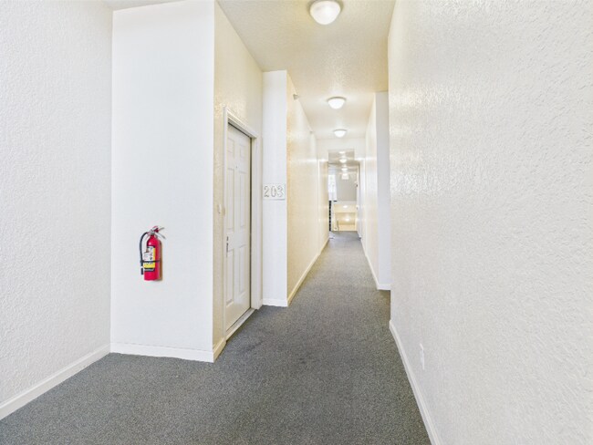 14333 E 1st Dr in Aurora, CO - Foto de edificio - Building Photo