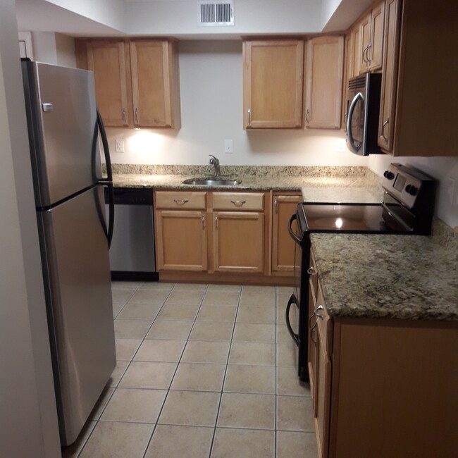 1809 Adair Bridge Cv, Unit 1 in Germantown, TN - Building Photo - Building Photo