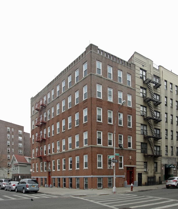 3241 Perry in Bronx, NY - Building Photo