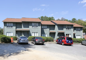 Laurel Oak Apartments