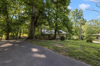 517 Bramblewood Dr in Mount Carmel, TN - Building Photo - Building Photo