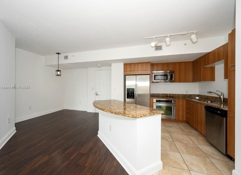 510 NW 84th Ave in Plantation, FL - Building Photo