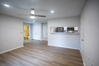 Lexington Apartments in Robinsonville, MS - Building Photo - Interior Photo