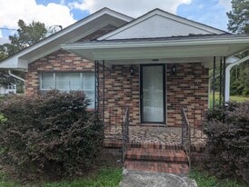 910 Martin Luther King Jr Blvd in Dillon, SC - Building Photo