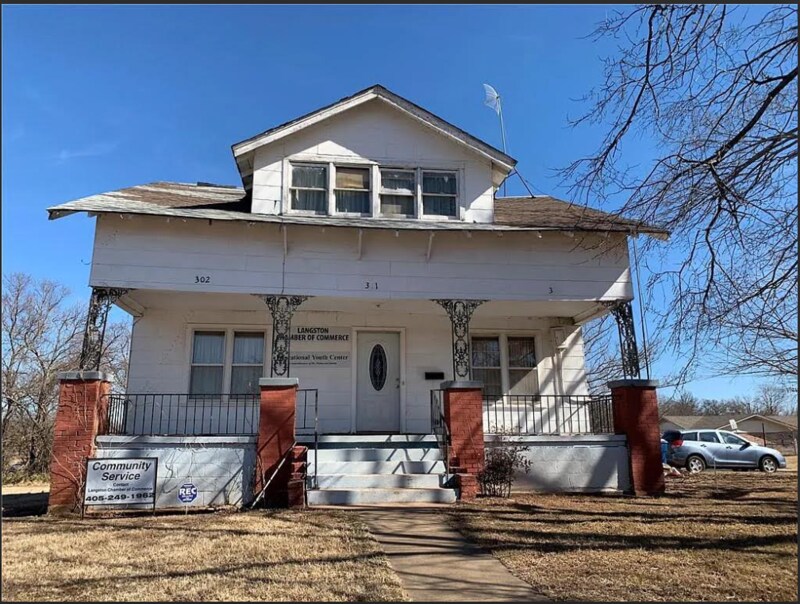 302 N Tolson St in Coyle, OK - Building Photo